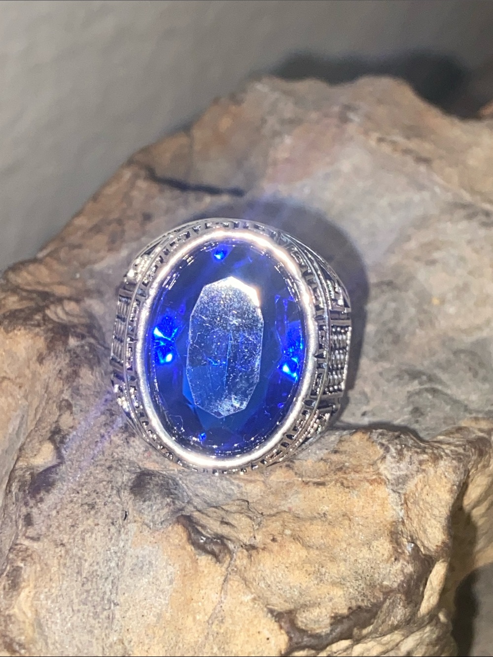5/$10❤️❤️❤️NEW Faceted Actylic Silver Tone Zinc Alloy Signet Ring
